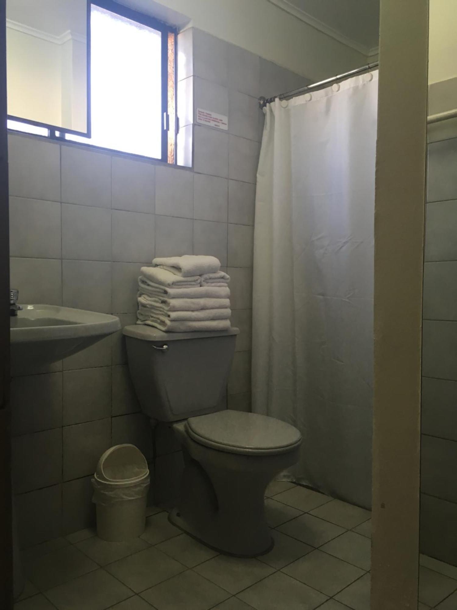 Hotel De La Avenida 奇廉 客房 照片
